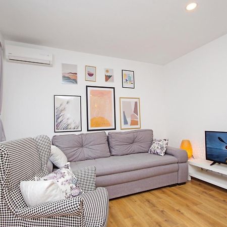 Apartments Luny Makarska Habitación foto