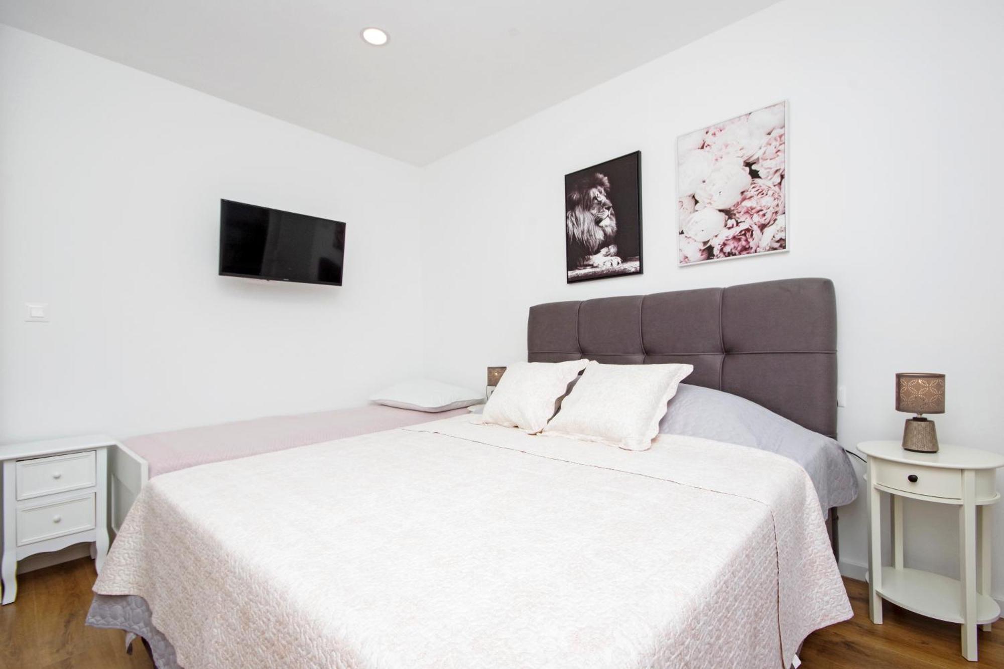 Apartments Luny Makarska Habitación foto